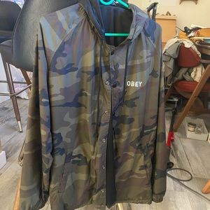 Obey windbreaker, camp sz L